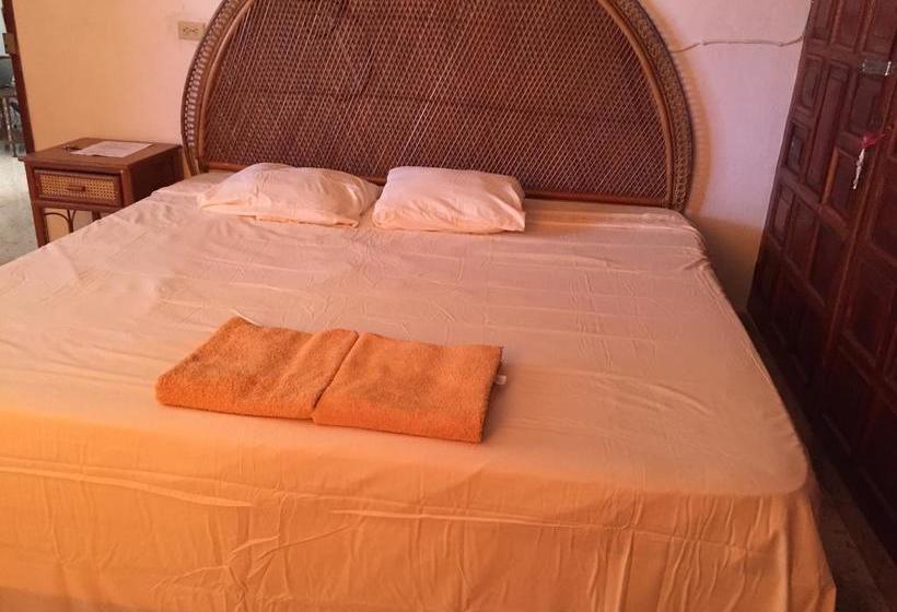 הוסטל Hostal Kin Beh