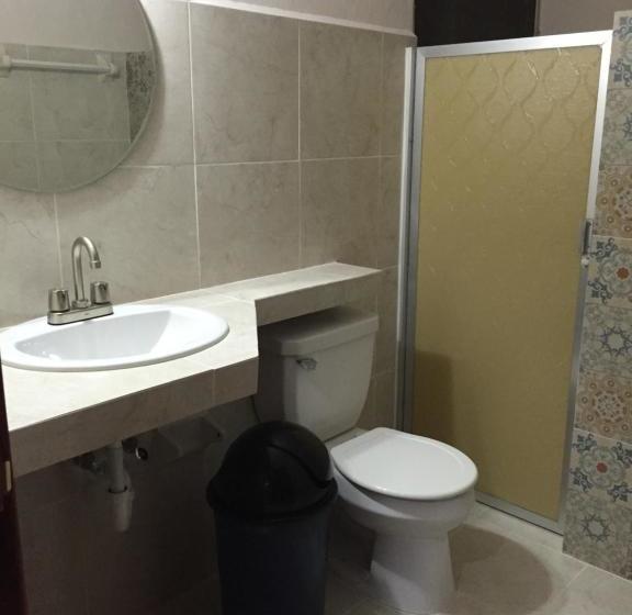 הוסטל Hostal Kin Beh