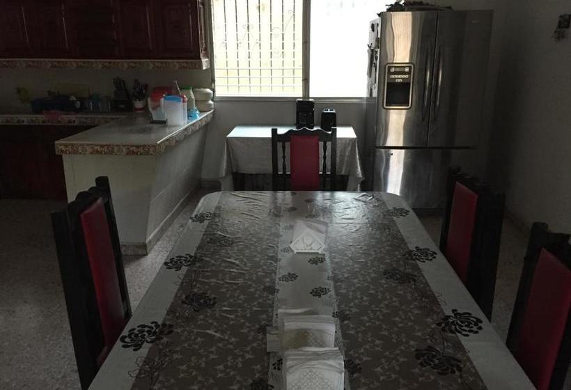 הוסטל Hostal Kin Beh