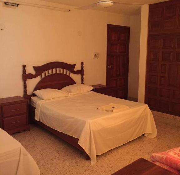 הוסטל Hostal Kin Beh