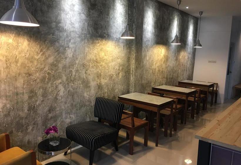 Общежитие Siam Host Ratchadaphisek  Mrt Ladprao