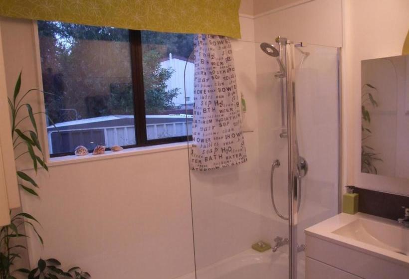 تختخواب و صبحانه Annie's Bnb At 7c