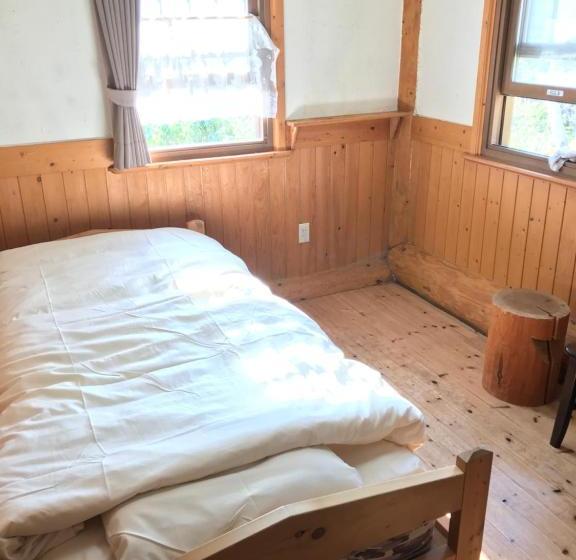 Bed and Breakfast Niseko Trailhead Lodge