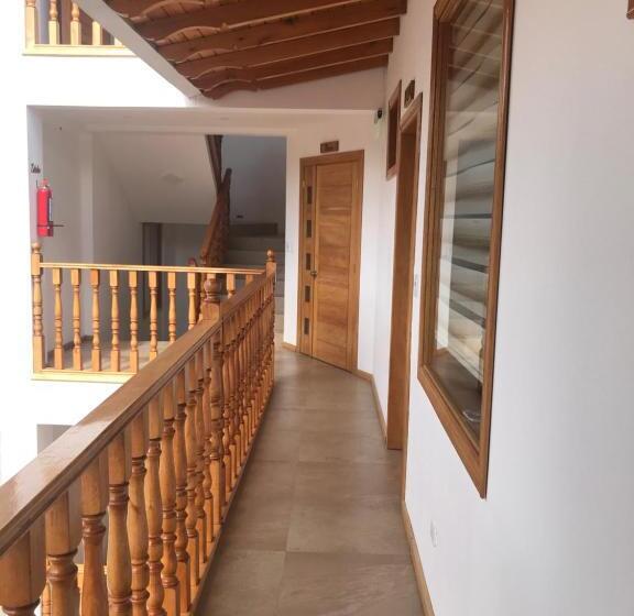 Community Hostel Alausi