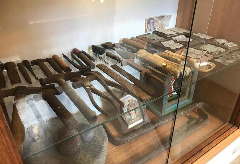 Community Hostel Alausi