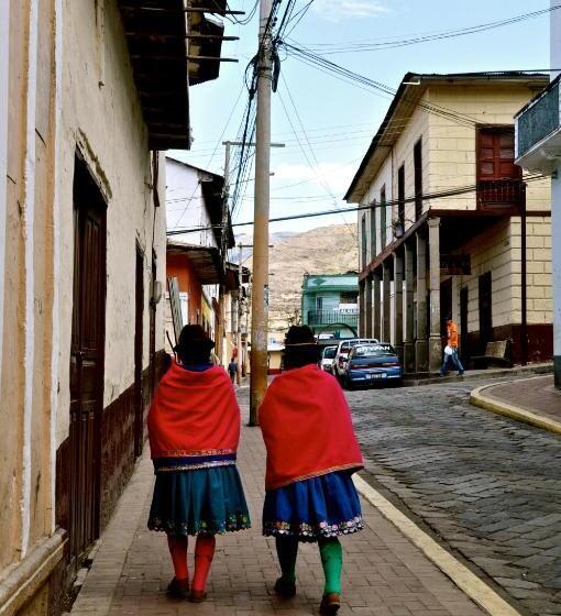 Community Hostel Alausi