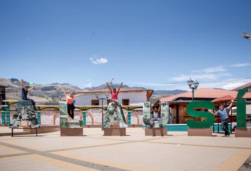 Community Hostel Alausi