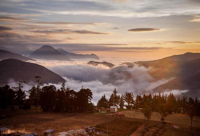 Community Hostel Alausi