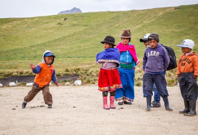 Community Hostel Alausi