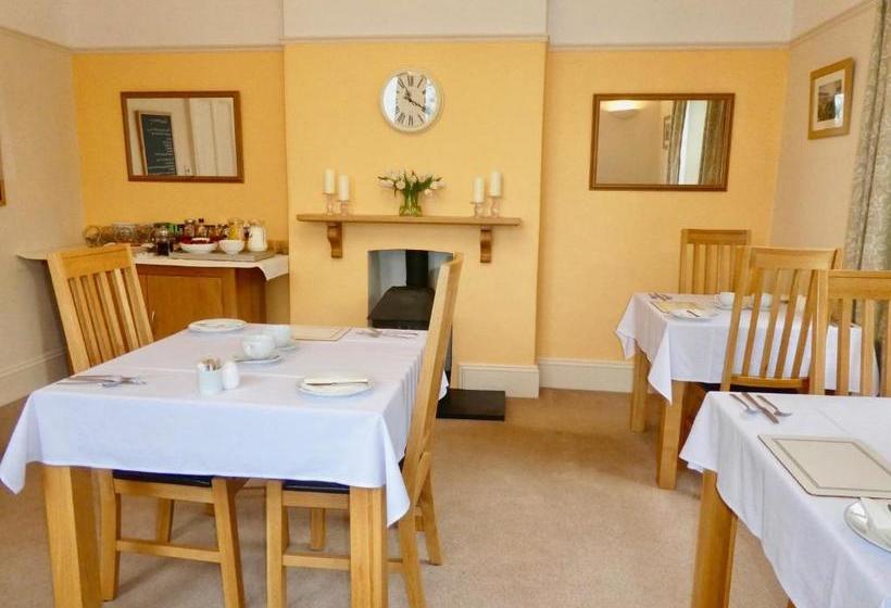 Dartmoor House B&b
