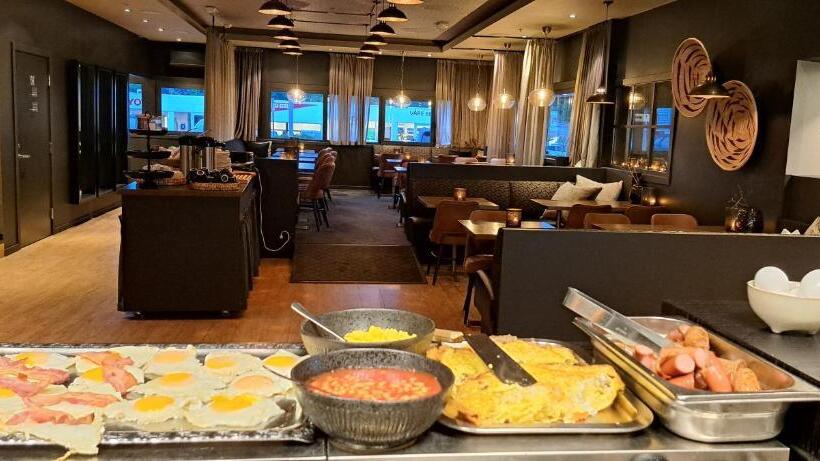 ågotnes Hotell & Motell