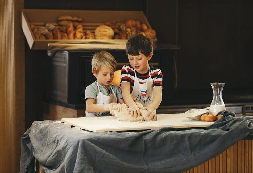 فندق Almhof Family Und Wellness Resort