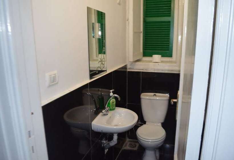 هتل Colour Holidays