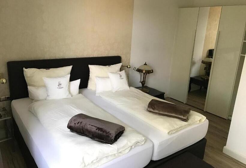 هتل De Insulåner