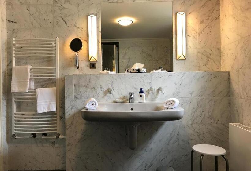 هتل De Insulåner