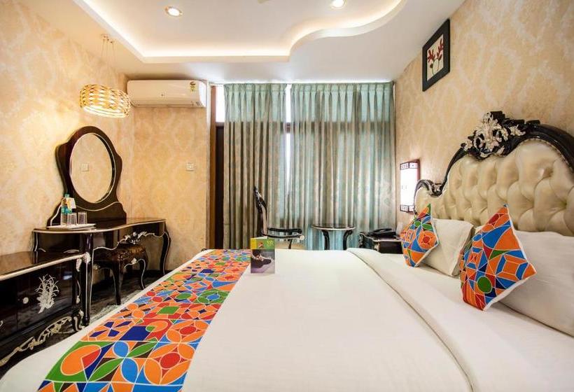 Отель Fab Nk Courtyard