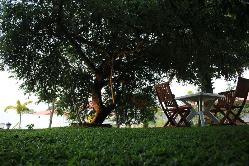 בית מלון כפרי Freedom Village