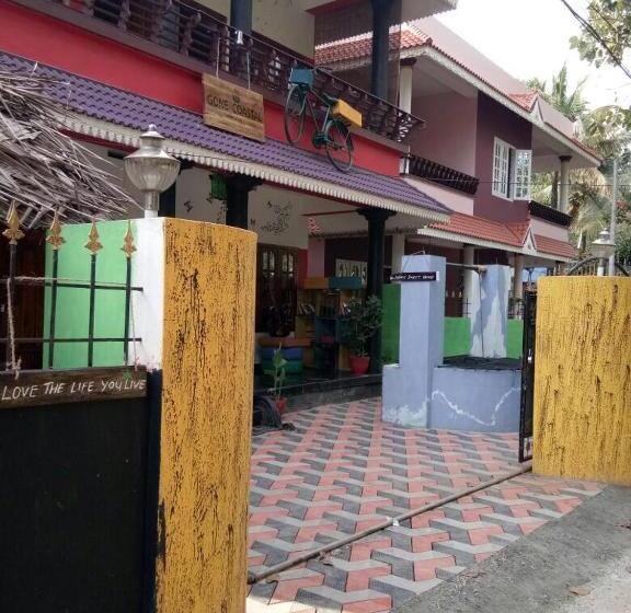 هتل Gone Coastal Homestay
