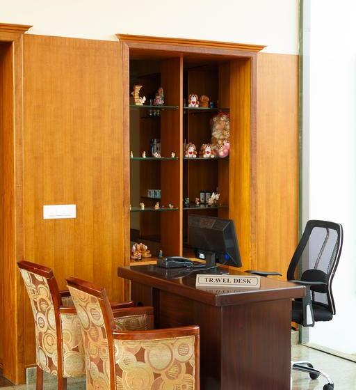 ホテル Gopalapuram International