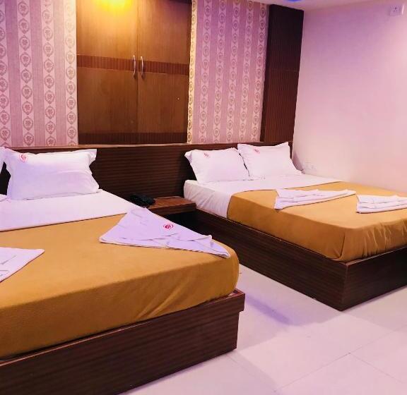 Отель Grand Suites