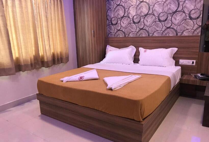 Отель Grand Suites