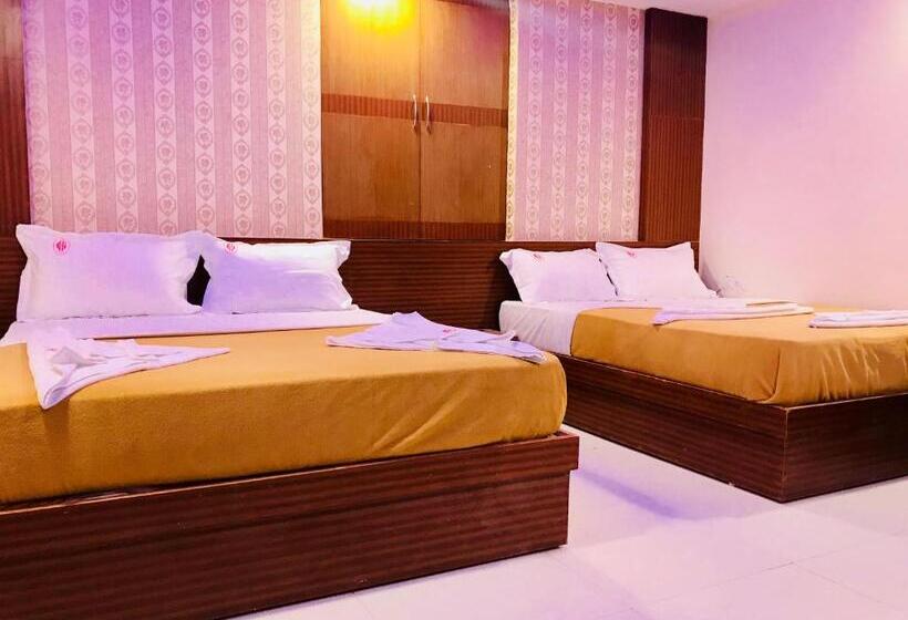 Отель Grand Suites