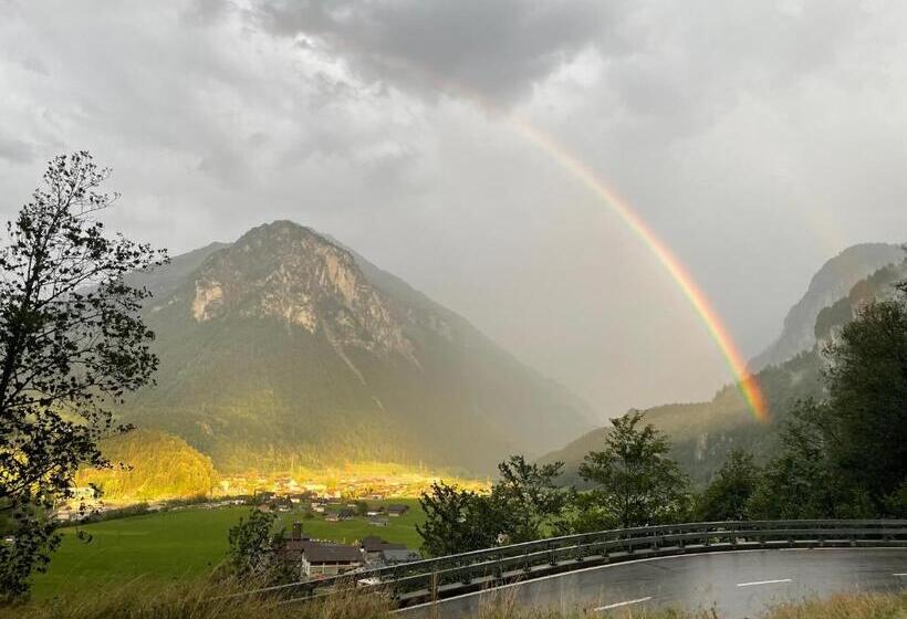 בית מלון כפרי Hof Und Post