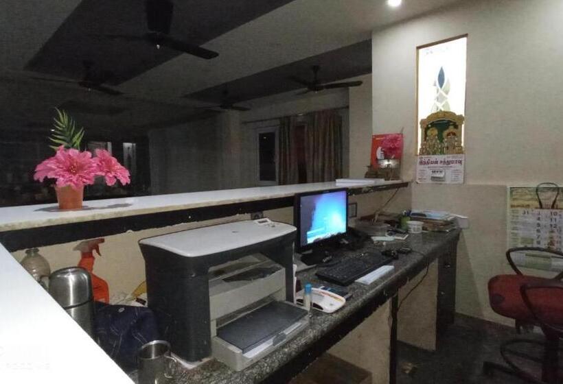 فندق Jaidharshini Palace