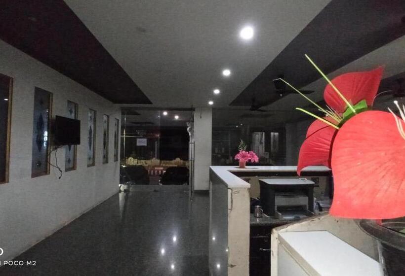 호텔 Jaidharshini Palace