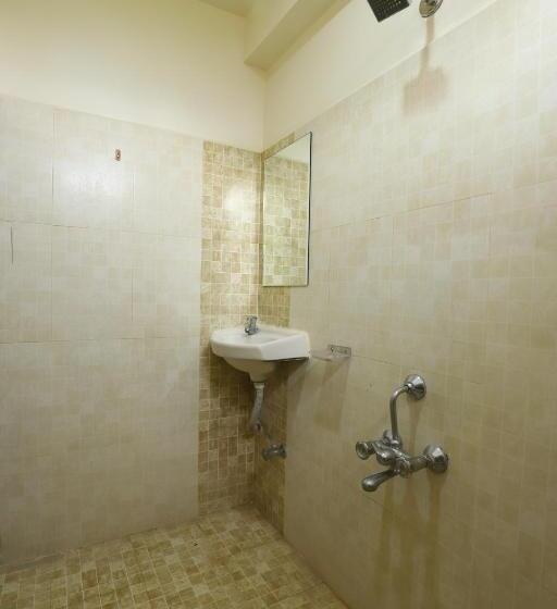 בית מלון כפרי Loyal Residency