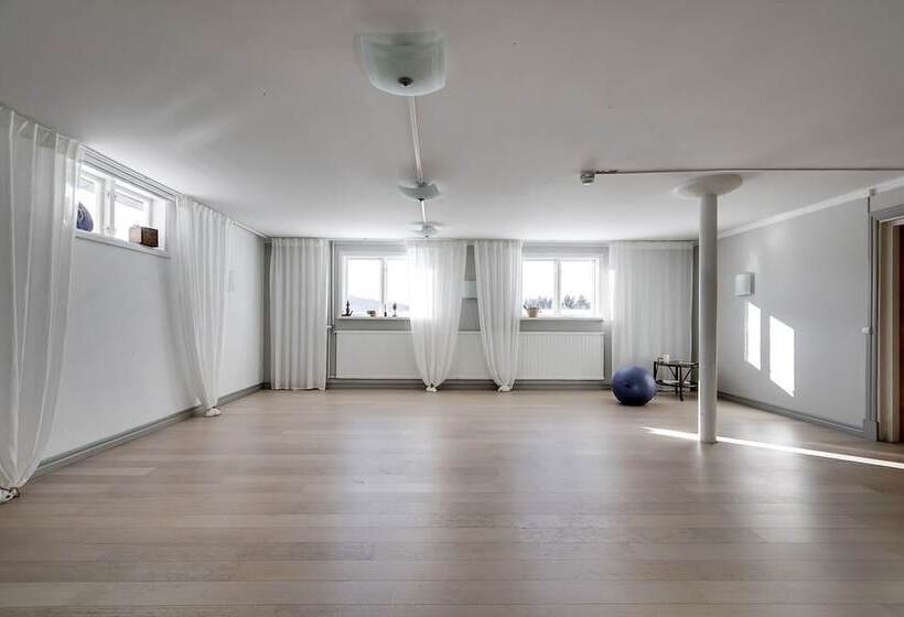 Отель Millestgården Eco Lodge