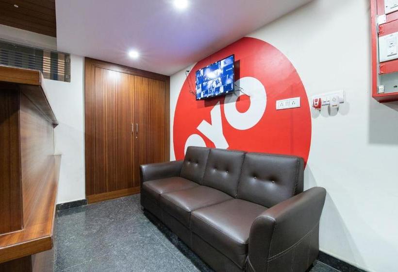 ホテル Capital O 9917 Sjr Suites And Comforts