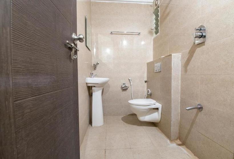 ホテル Capital O 9917 Sjr Suites And Comforts