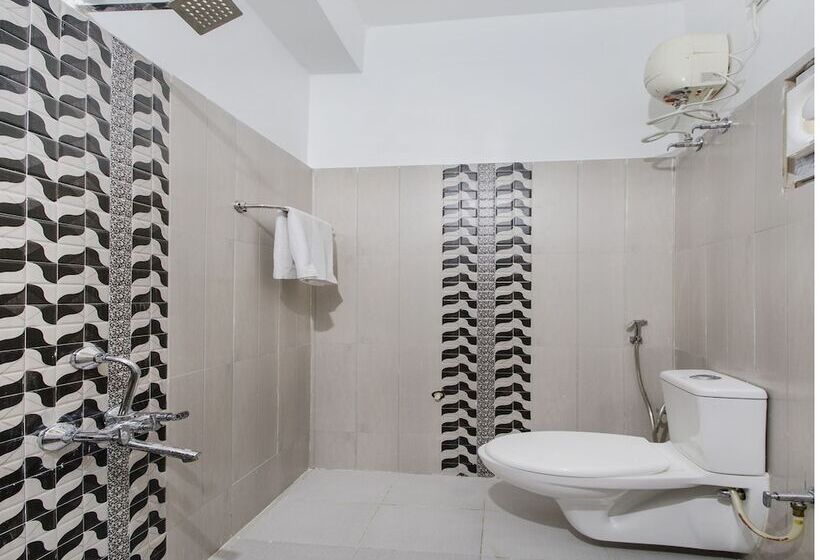 هتل Oyo 484 Secunderabad