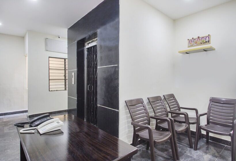 هتل Oyo 484 Secunderabad