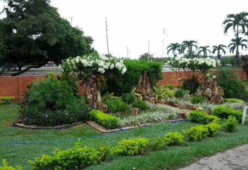 בית מלון כפרי Plaza