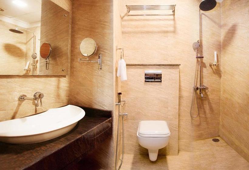 Отель Raahat Inn