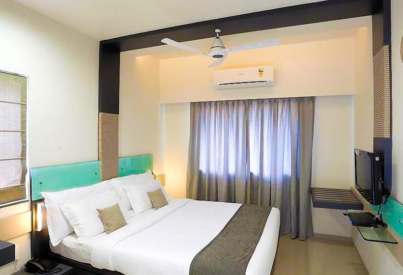 בית מלון כפרי Skylark Business