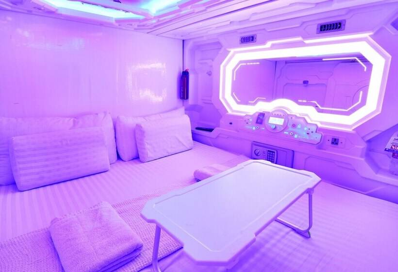 Tab Capsule Hotel   Kayoon Surabaya