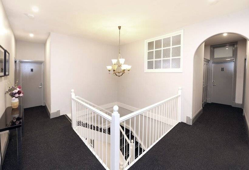 בית מלון כפרי The Stirling Arms