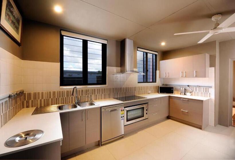 هتل The Stirling Arms