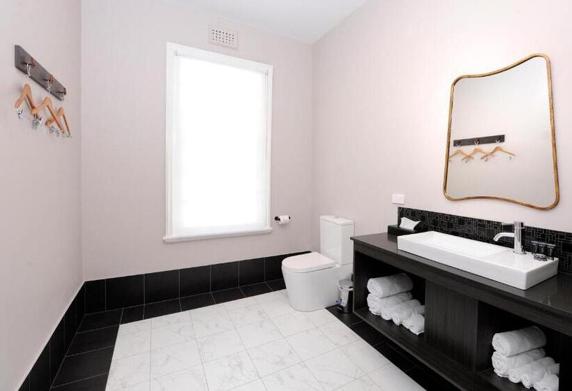 בית מלון כפרי The Stirling Arms