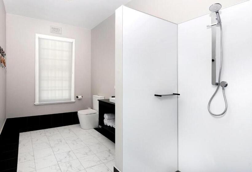 בית מלון כפרי The Stirling Arms