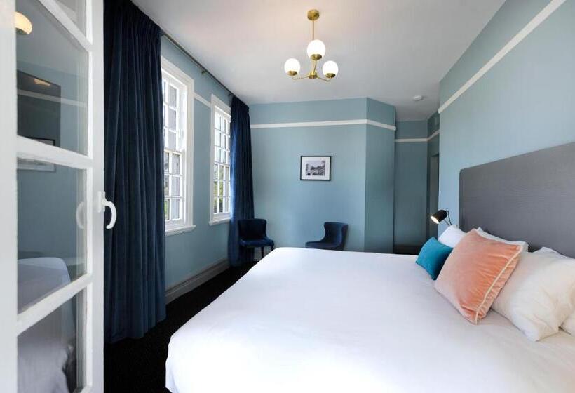 בית מלון כפרי The Stirling Arms