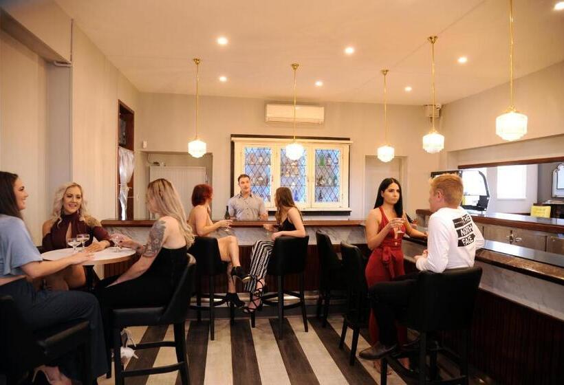 בית מלון כפרי The Stirling Arms