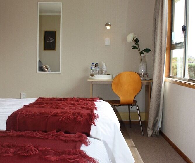 Jenny's Bed & Breakfast