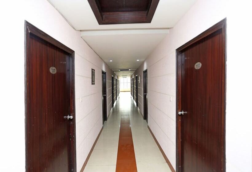 Oyo 3697 Hotel Rivieraa