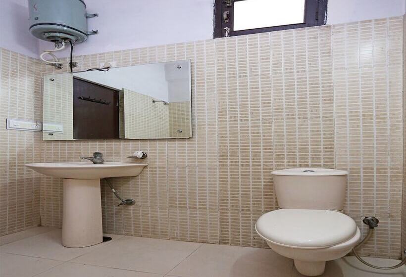 Oyo 3697 Hotel Rivieraa