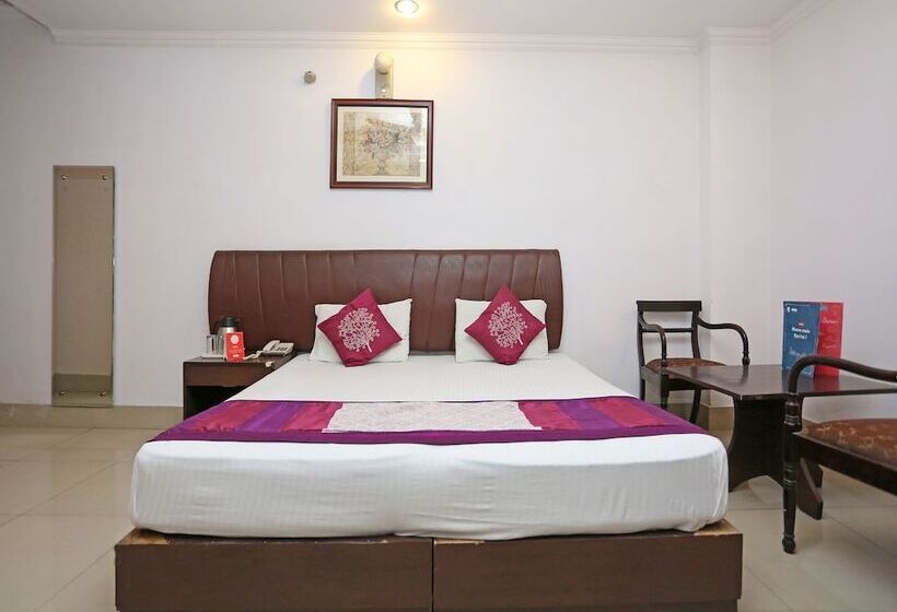 Oyo 3697 Hotel Rivieraa