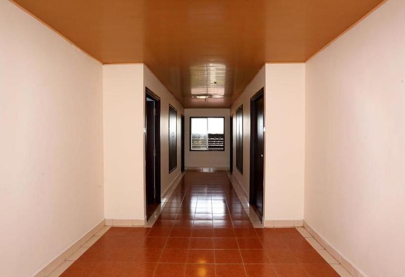 Oyo 9560 Hotel Bellwether